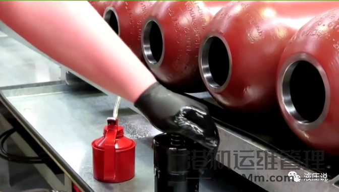 蓄能器的常见故障有哪些？该如何处理？