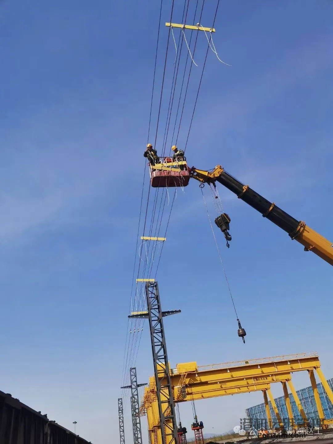 如何选择龙门吊的整机供电形式（一）