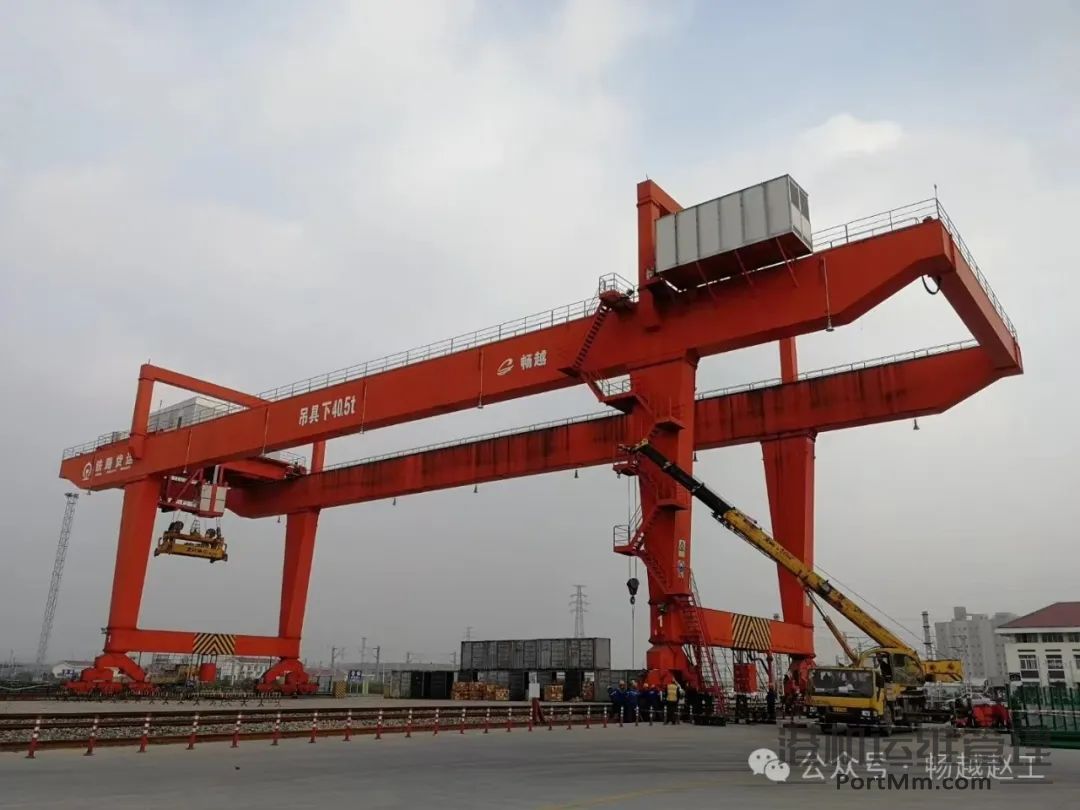 起重机的取物装置吊钩-吊具-抓斗