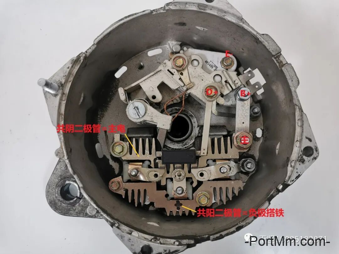硅整流发电机与电压调节器