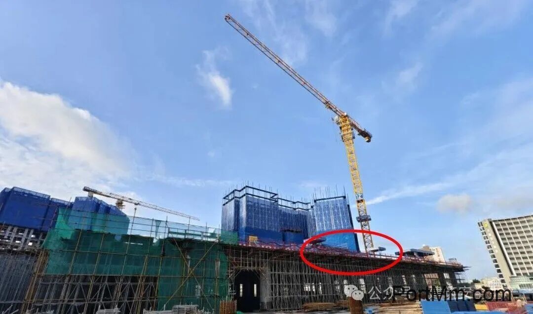 吊物下方站人=赌命！又是吊物钢丝绳断裂砸死工人，指挥人员触犯重大责任事故罪