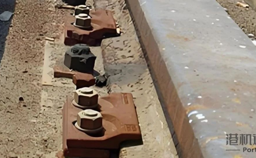 龙门吊安装前大车运行轨道复核十则